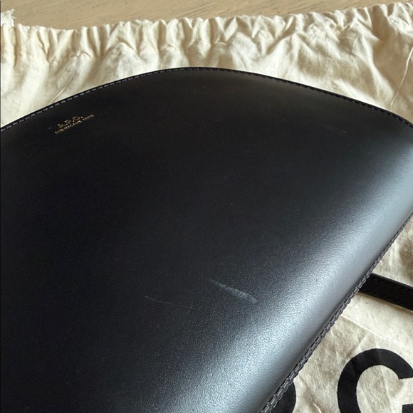 A.P.C. Black Demi-Lune Clutch Leather - Picture 8 of 13